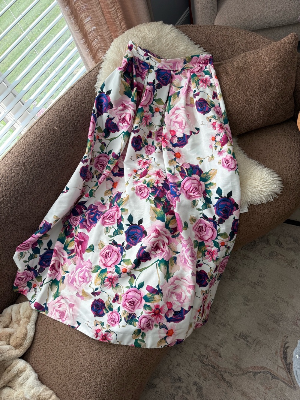 Eliza J white and fuchsia faile floral pleated long maxi ballroom skirt